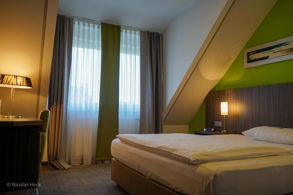 וולדורף Hotel Ambiente Walldorf מראה חיצוני תמונה